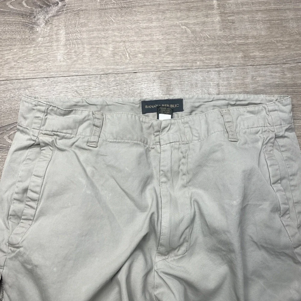 Banana Republic Mens 33R Wide Leg Cargo Pants Cotton Khaki Gray Zipper Y2K Baggy